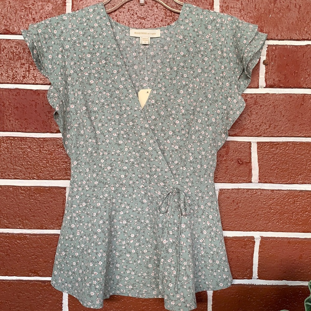 Monteau Los Angeles Peplum Top